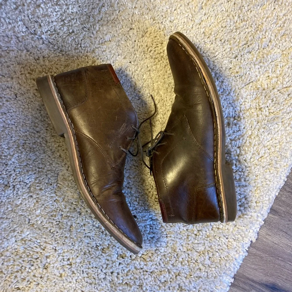 Steve Madden Men’s Dark Brown Leather Hestonn Lace Up Chukka Boot
